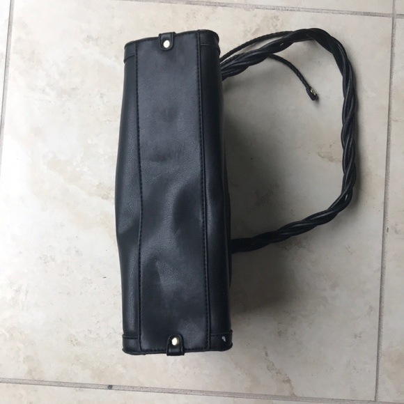 Relic - Picture 3 of 4